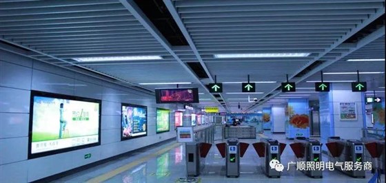 深圳地铁3号线站台